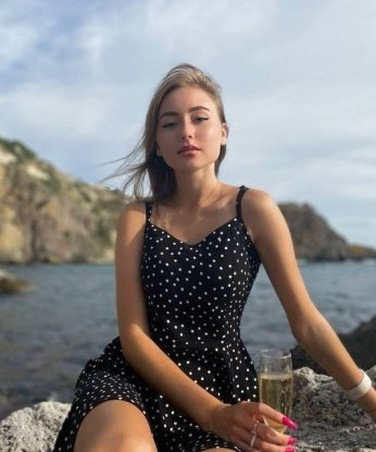 Ева, 25